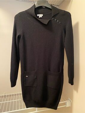 NEW Lacoste Black Merino Wool Sweater Dress With Front Pockets Metal Logo
